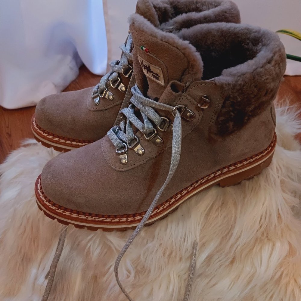 Montelliana fur boots